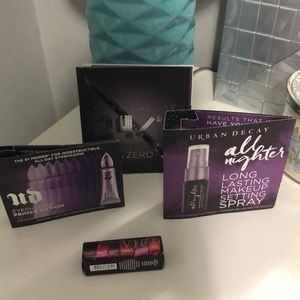 Deluxe sample set of Urban Decay makeup